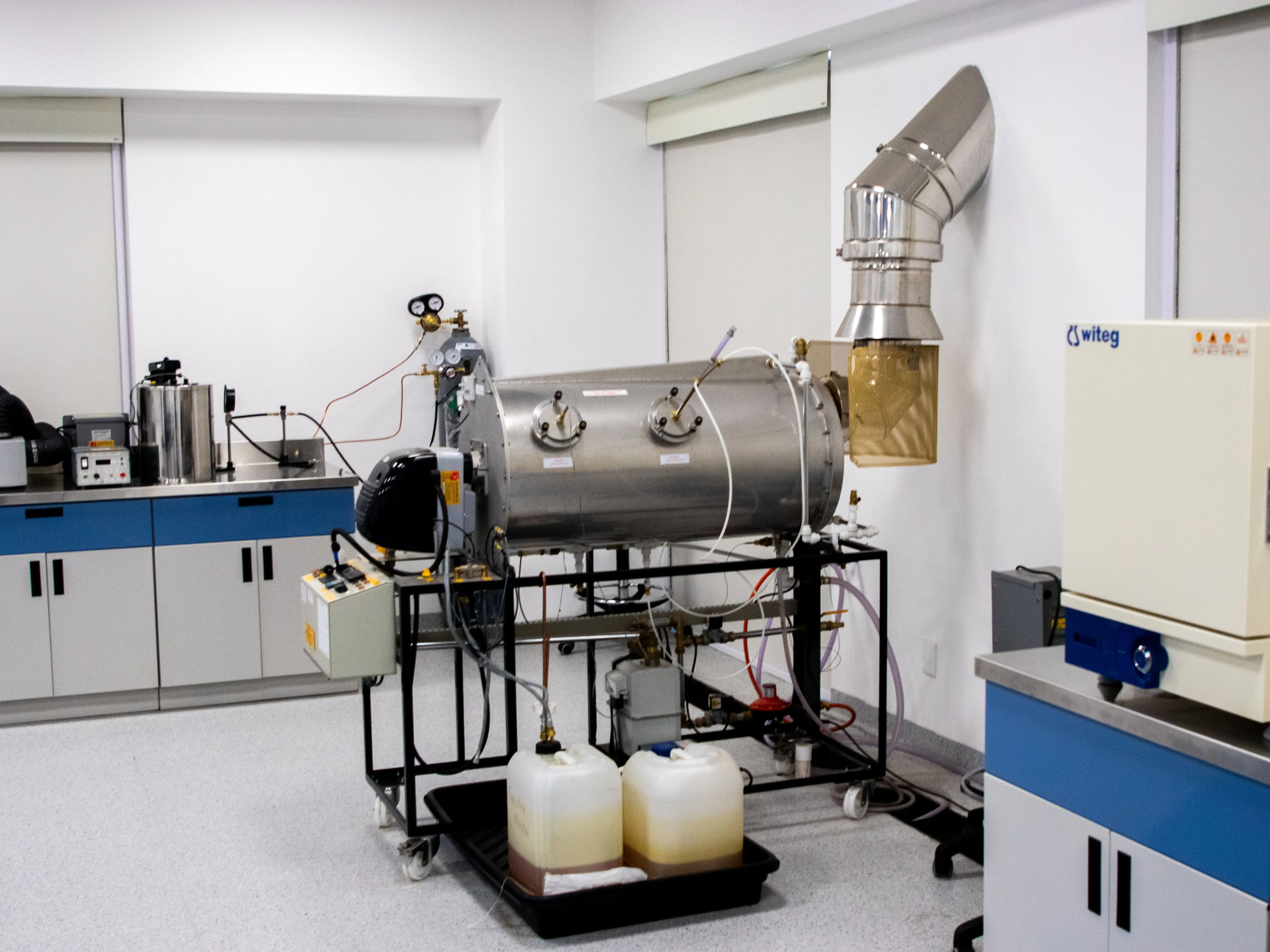 Laboratory magnetic coupling reactor