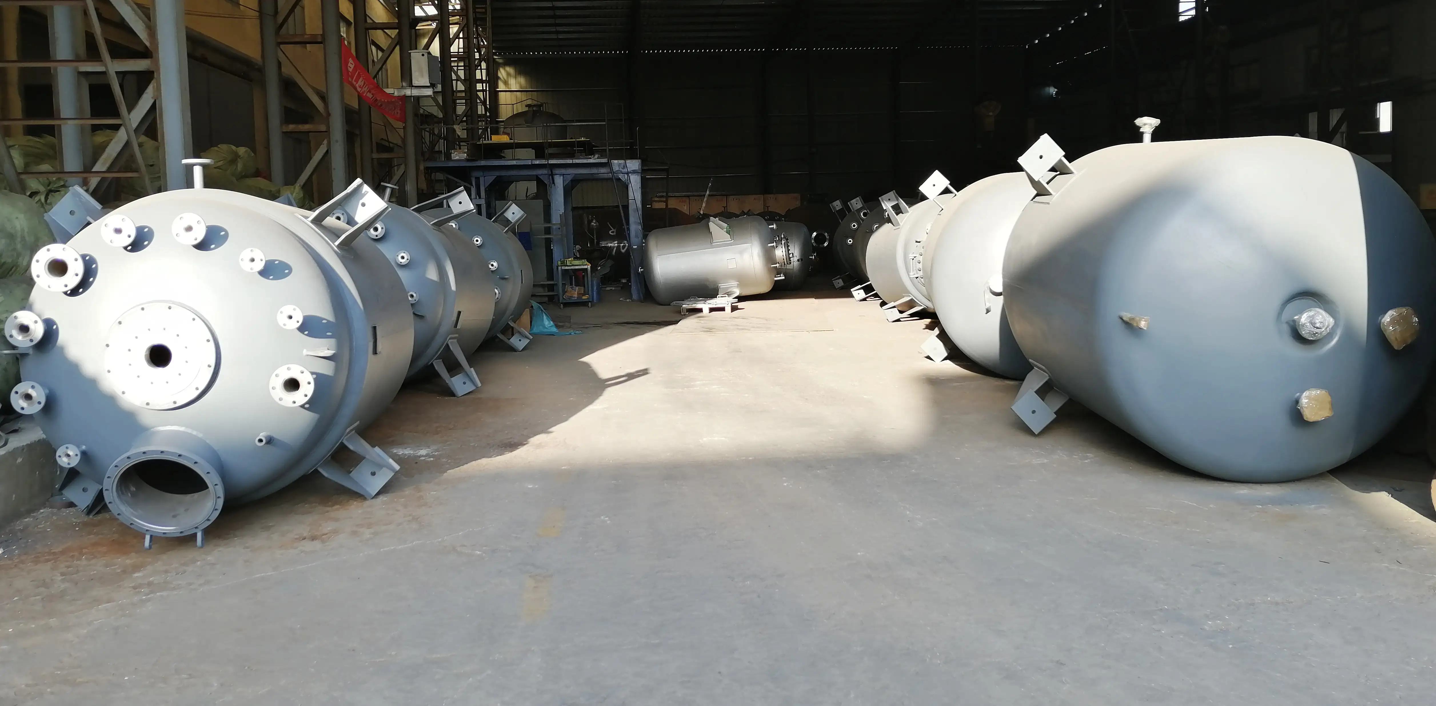 Hastelloy and titanium reactor